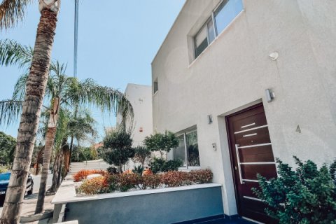 4 rooms Apartment in Limassol, Cyprus No. 107055 2