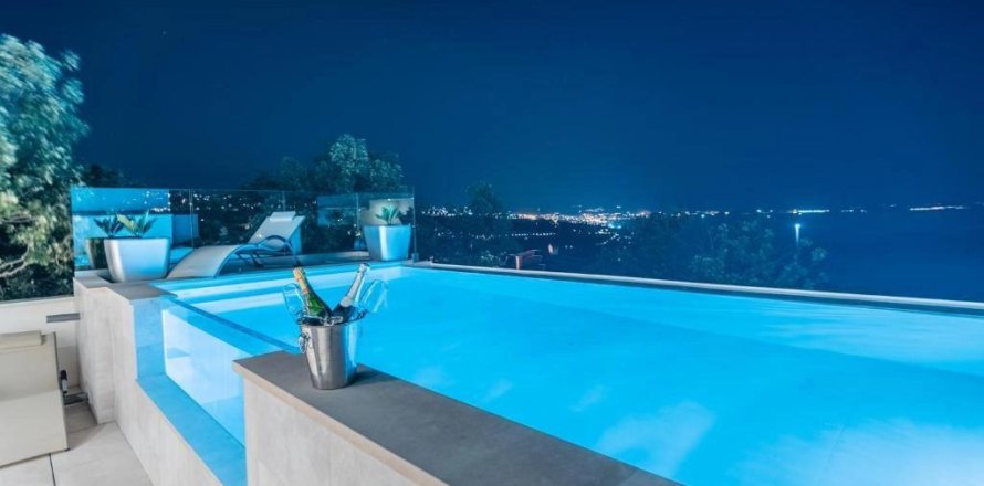 3 bedrooms Apartment in Deira, UAE No. 91608