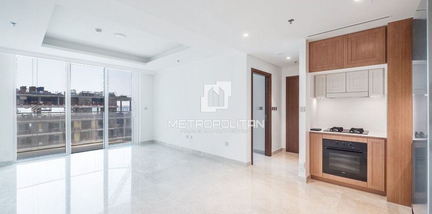 Квартира с 1 спальней в EMAAR Beachfront, ОАЭ №94685