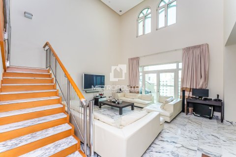 4 dormitorios Penthouse en Shoreline Apartments, UAE No. 118826