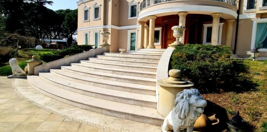 8 bedrooms Villa in Khanh Hoa, Vietnam No. 14996