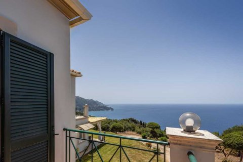 3 bedrooms Villa in Corfu, Greece No. 107686 24
