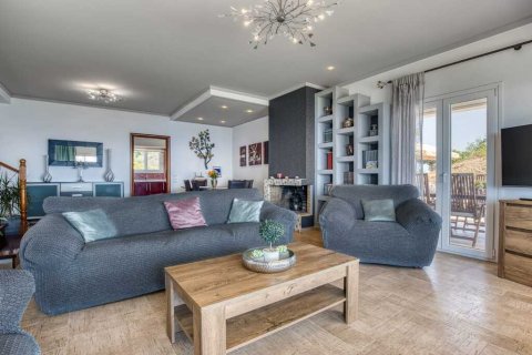 3 bedrooms Villa in Corfu, Greece No. 107686 13