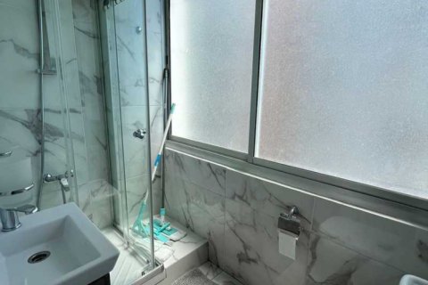 3 dormitorios Apartment en Limassol, Cyprus No. 35004 9