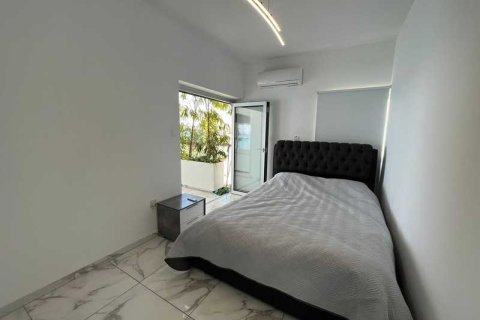 3 dormitorios Apartment en Limassol, Cyprus No. 35004 2
