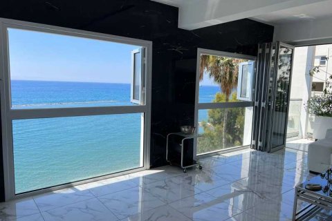 3 dormitorios Apartment en Limassol, Cyprus No. 35004 13