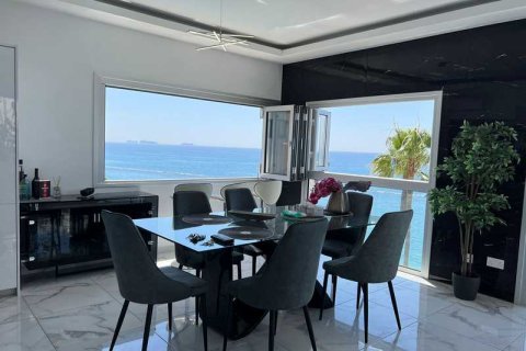 3 dormitorios Apartment en Limassol, Cyprus No. 35004 11