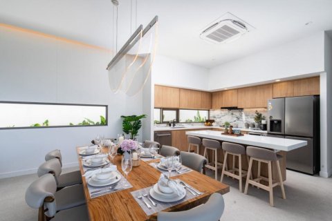 4 bedrooms Villa in Rawai, Thailand No. 97185 12