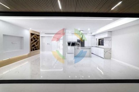 3 bedrooms Penthouse in Limassol, Cyprus No. 81771 9