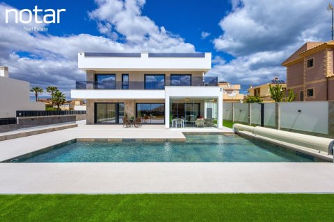 Studio Villa à Torrevieja, Spain No. 127032