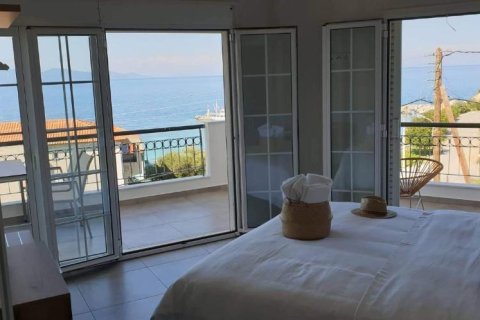 Отель, гостиница с 14 комнатами в Халкидики, Греция №107916 17