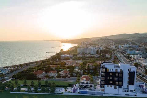 2 bedrooms Apartment in Limassol, Cyprus No. 71843 18