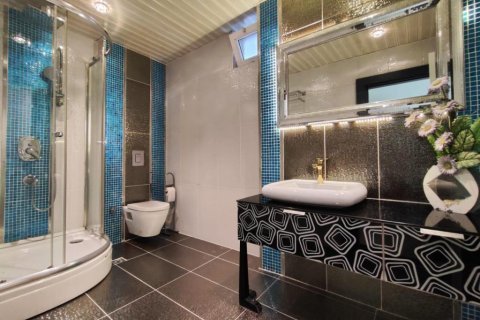 5 rooms Apartment in Phong Thanh Tay A, Vietnam No. 22049 16