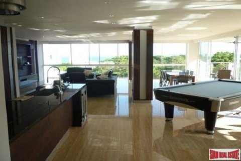 2 bedrooms Penthouse in Pattaya, Thailand No. 96846 1
