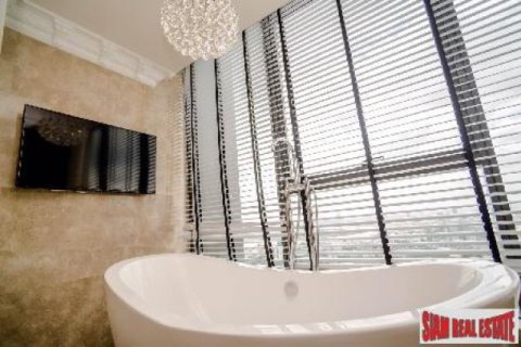 3 bedrooms Penthouse in Bangkok, Thailand No. 95740 15