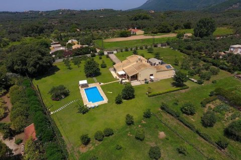 3 bedrooms Villa in Corfu, Greece No. 108924 2