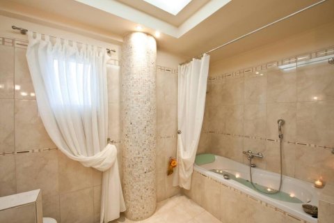 3 bedrooms Villa in Corfu, Greece No. 108924 19