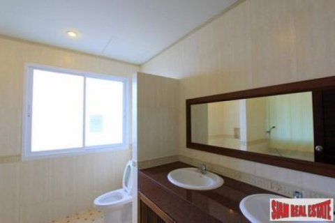 4 bedrooms Villa in Rawai, Thailand No. 95660 15