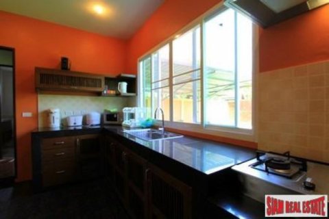 4 bedrooms Villa in Rawai, Thailand No. 95660 8