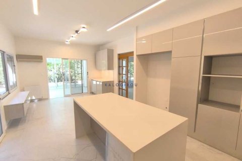 5 bedrooms House in Pervolia, Cyprus No. 101394 11