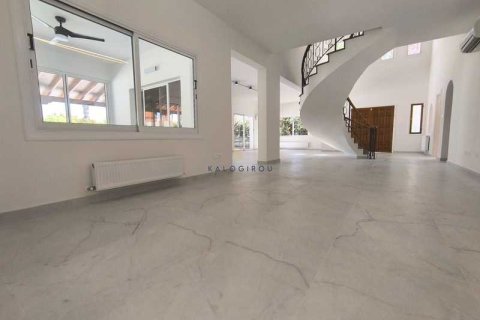 5 bedrooms House in Pervolia, Cyprus No. 101394 7