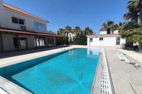 5 bedrooms House in Pervolia, Cyprus No. 101394 2