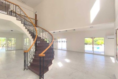 5 bedrooms House in Pervolia, Cyprus No. 101394 6