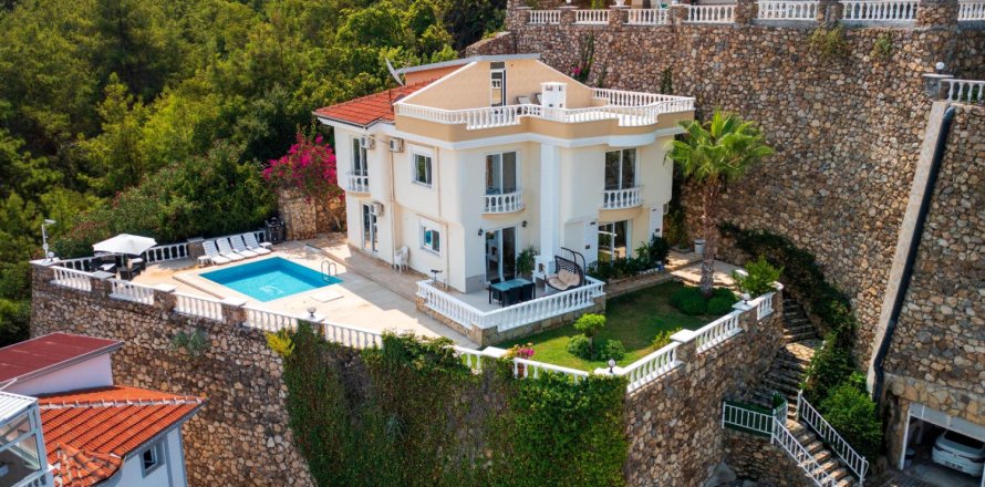 4 bedrooms Villa in Chau Lang, Vietnam No. 113930