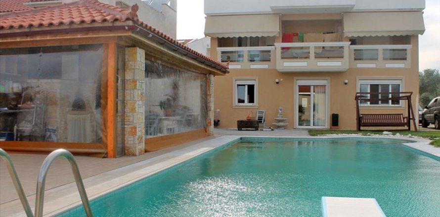 5 bedrooms House in Euboea, Greece No. 60310