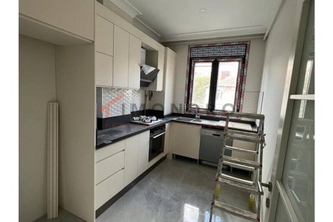 5 bedrooms Apartment in Hai Ba Trung, Vietnam No. 17419 3