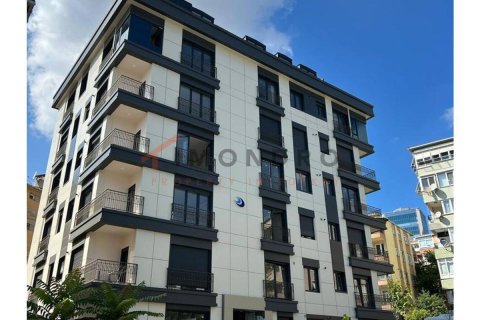 5 bedrooms Apartment in Hai Ba Trung, Vietnam No. 17419 1