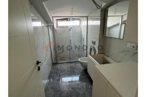 5 bedrooms Apartment in Hai Ba Trung, Vietnam No. 17419 23