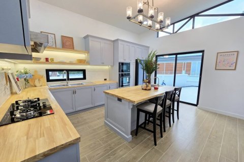 4 bedrooms House in Chiang Mai, Thailand No. 97571 9