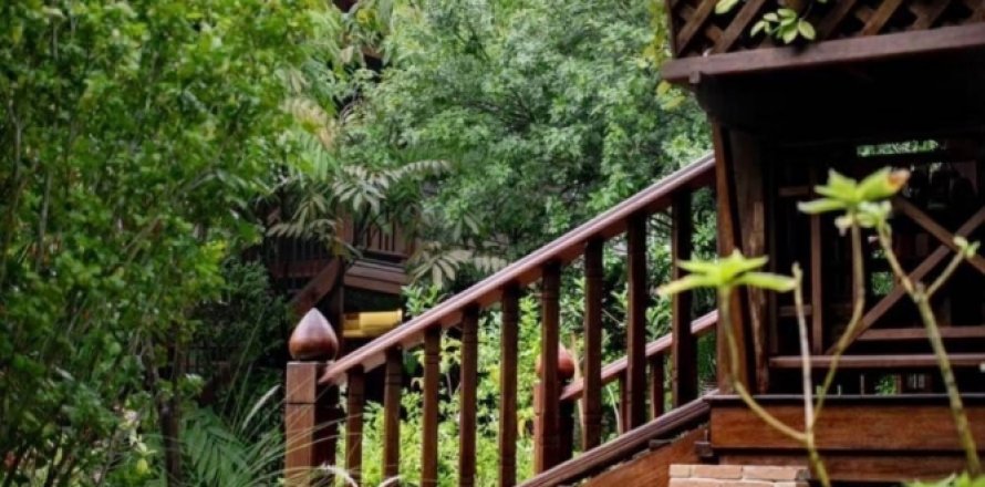 6 bedrooms House in Chiang Mai, Thailand No. 97832