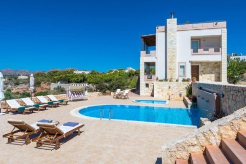 4 bedrooms Villa in Chania, Greece No. 24087 7