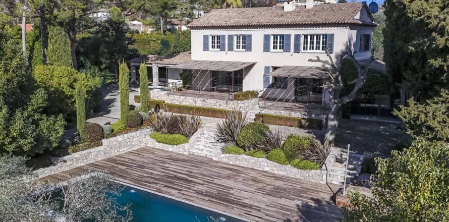 4 bedrooms Villa in Mougins, France No. 78895