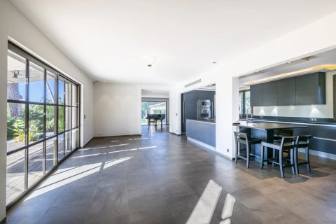 4 bedrooms Villa in Mougins, France No. 78895 5