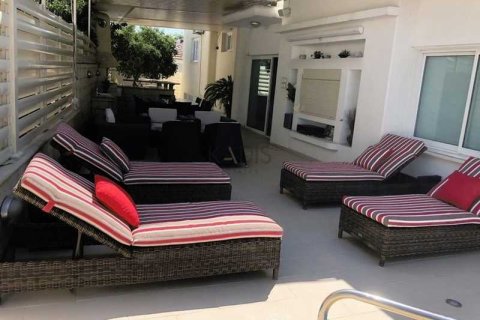 4 bedrooms Villa in Nicosia, Cyprus No. 80752 7