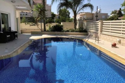 4 bedrooms Villa in Nicosia, Cyprus No. 80752 1