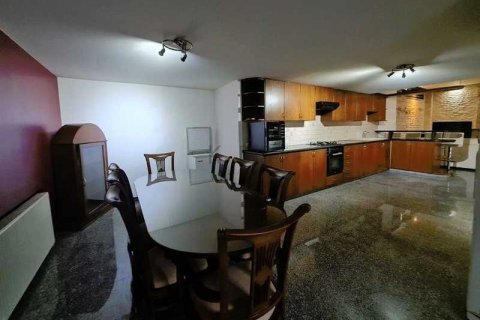 4 bedrooms Villa in Nicosia, Cyprus No. 80752 12