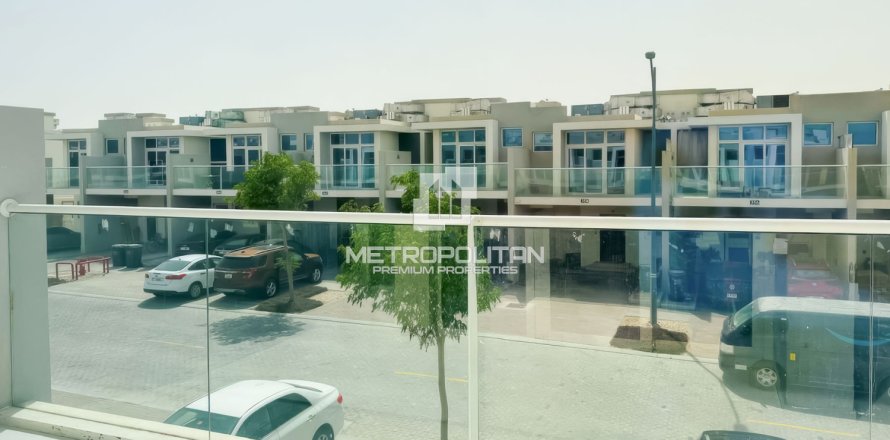 3 bedrooms Townhouse in DAMAC Hills (Akoya by DAMAC), UAE No. 119688