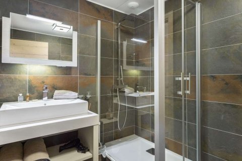 4 bedrooms Apartment in Savoie, France No. 99516 10