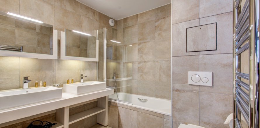 4 bedrooms Apartment in Savoie, France No. 99516