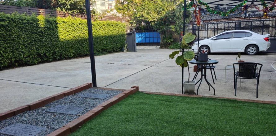 4 bedrooms House in Chiang Mai, Thailand No. 97609