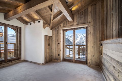 5 bedrooms House in Les Belleville, France No. 100075 9