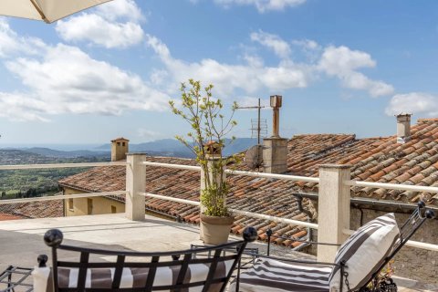 Дом с 3 спальнями в Шатонёф-Грас, Франция №100259 11