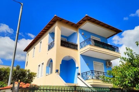 5 bedrooms House in Polygyros, Greece No. 108014 1