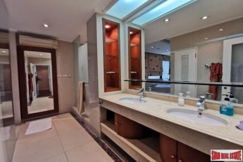 6 bedrooms Penthouse in Bangkok, Thailand No. 96449 14