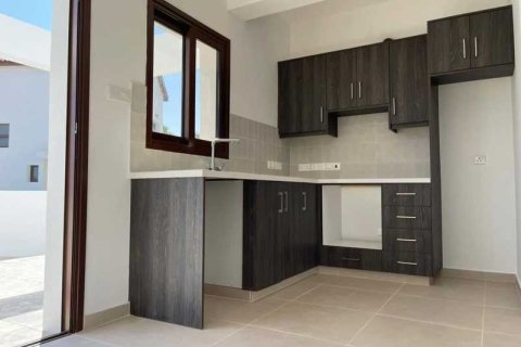 3 bedrooms House in Oroklini, Cyprus No. 82707 4