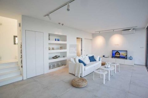 3 chambres House à Paralimni, Cyprus No. 82669 4